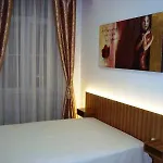 Residencial Portomadrid Guest house Porto