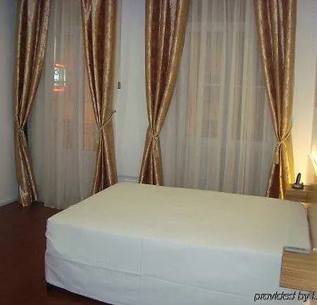 Residencial Portomadrid Guest house